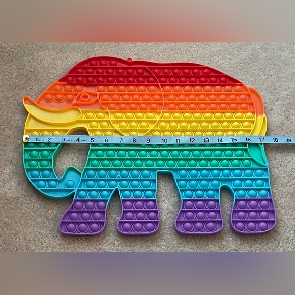 Large Elephant Pop It - Fidget Toy - Picture 2 of 4